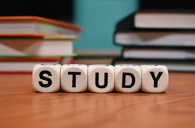 鐵路局用人是社會(huì)招聘還是制定學(xué)校培養(yǎng)