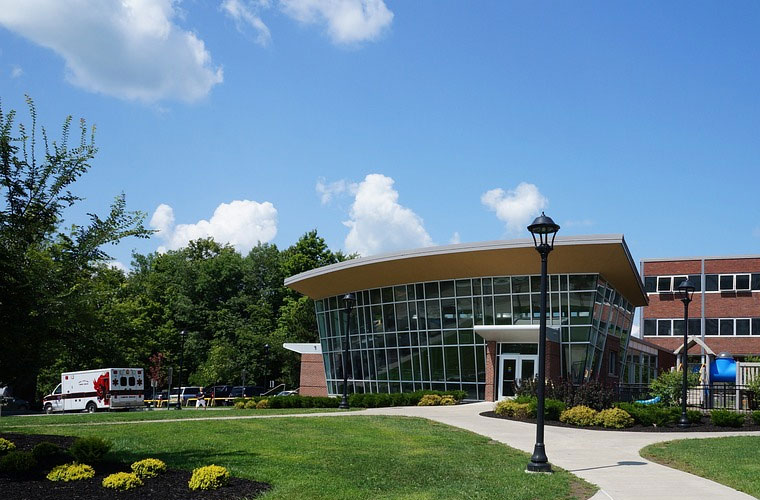 樂(lè)山市醫(yī)藥科技學(xué)校成都校區(qū)2022春季班