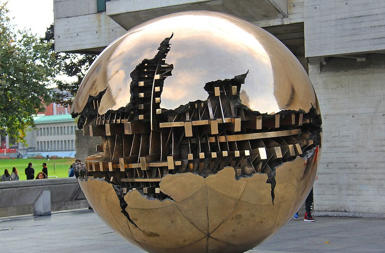 考不上高中走后門兒現(xiàn)在難不難